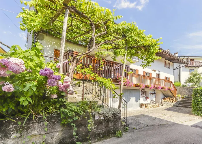 Casa Cebajova Poesia
